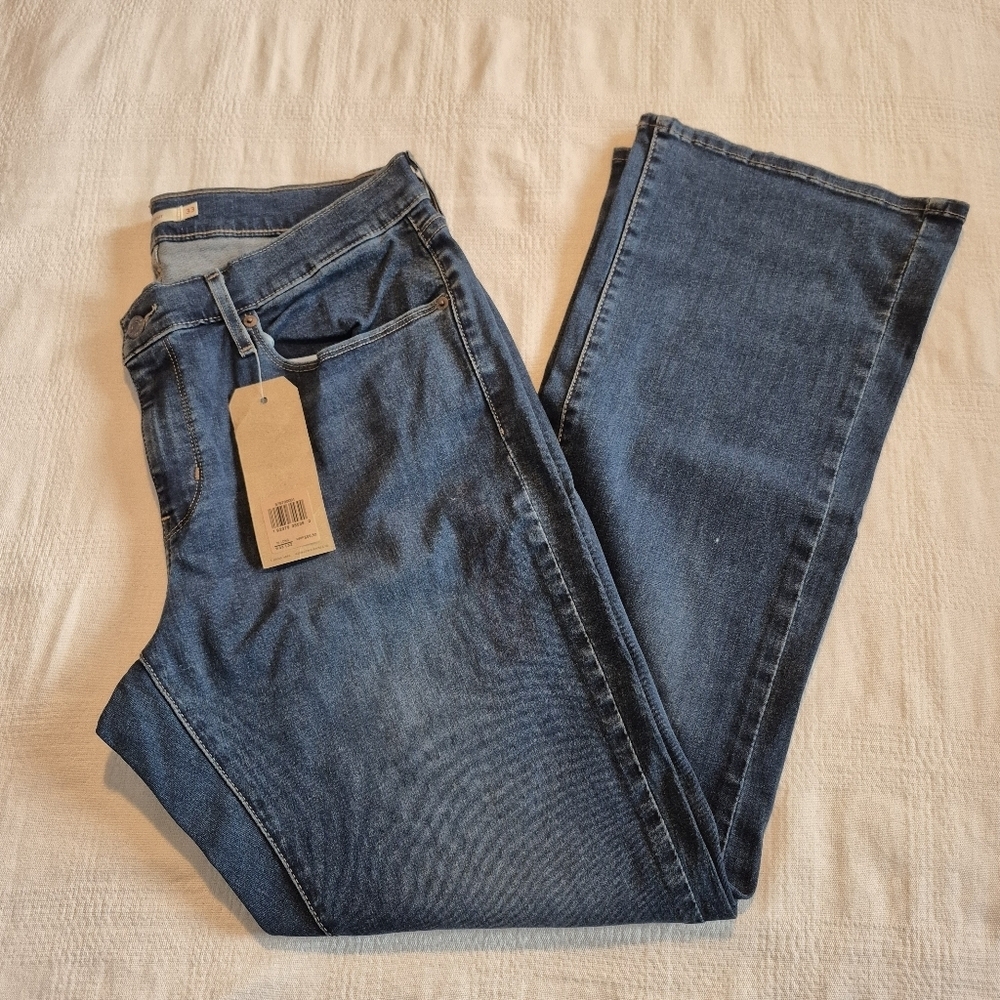 Levi's women's 33 x 32 or 16 long curvy bootcut 5 pocket stretch jeans NWT